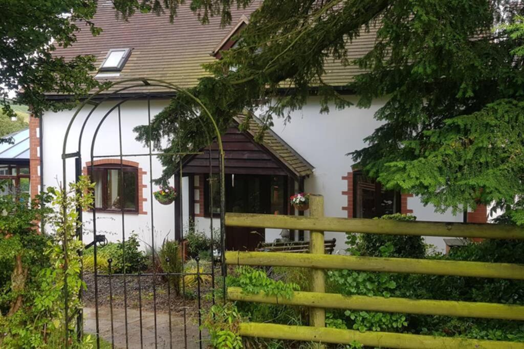 Rowan Cottages With Panoramic Views Of The Stiperstones And Walks On The Doorstep 什鲁斯伯里 外观 照片